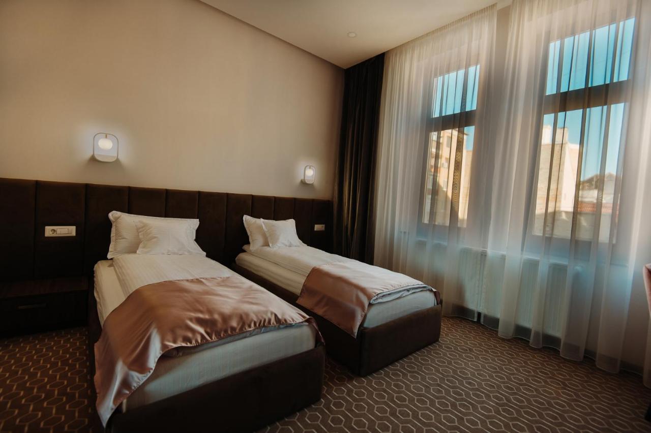 Roa Guesthouse Blaj Ngoại thất bức ảnh