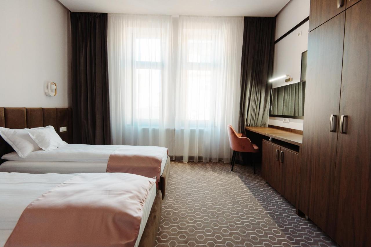 Roa Guesthouse Blaj Ngoại thất bức ảnh