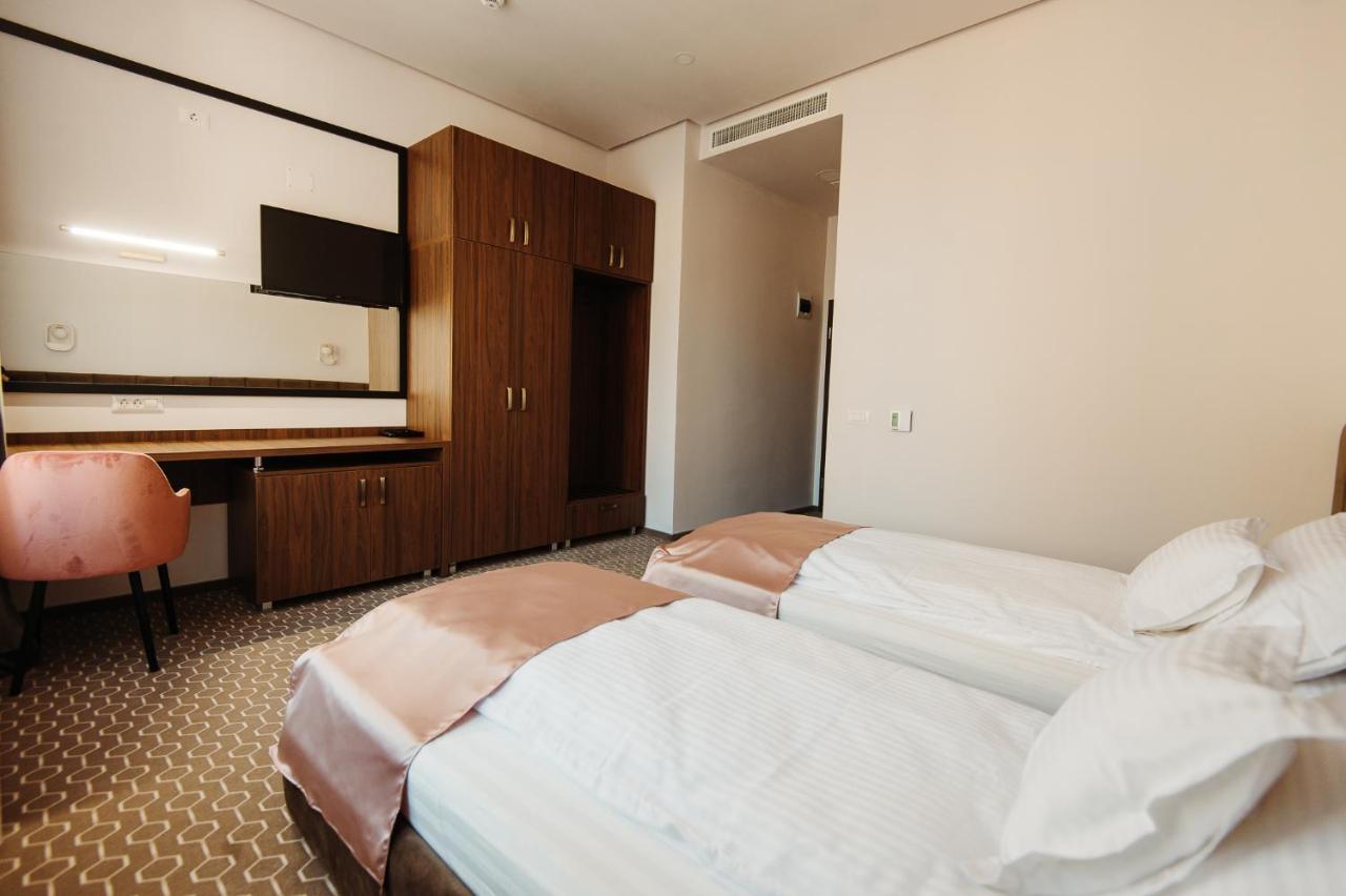 Roa Guesthouse Blaj Ngoại thất bức ảnh